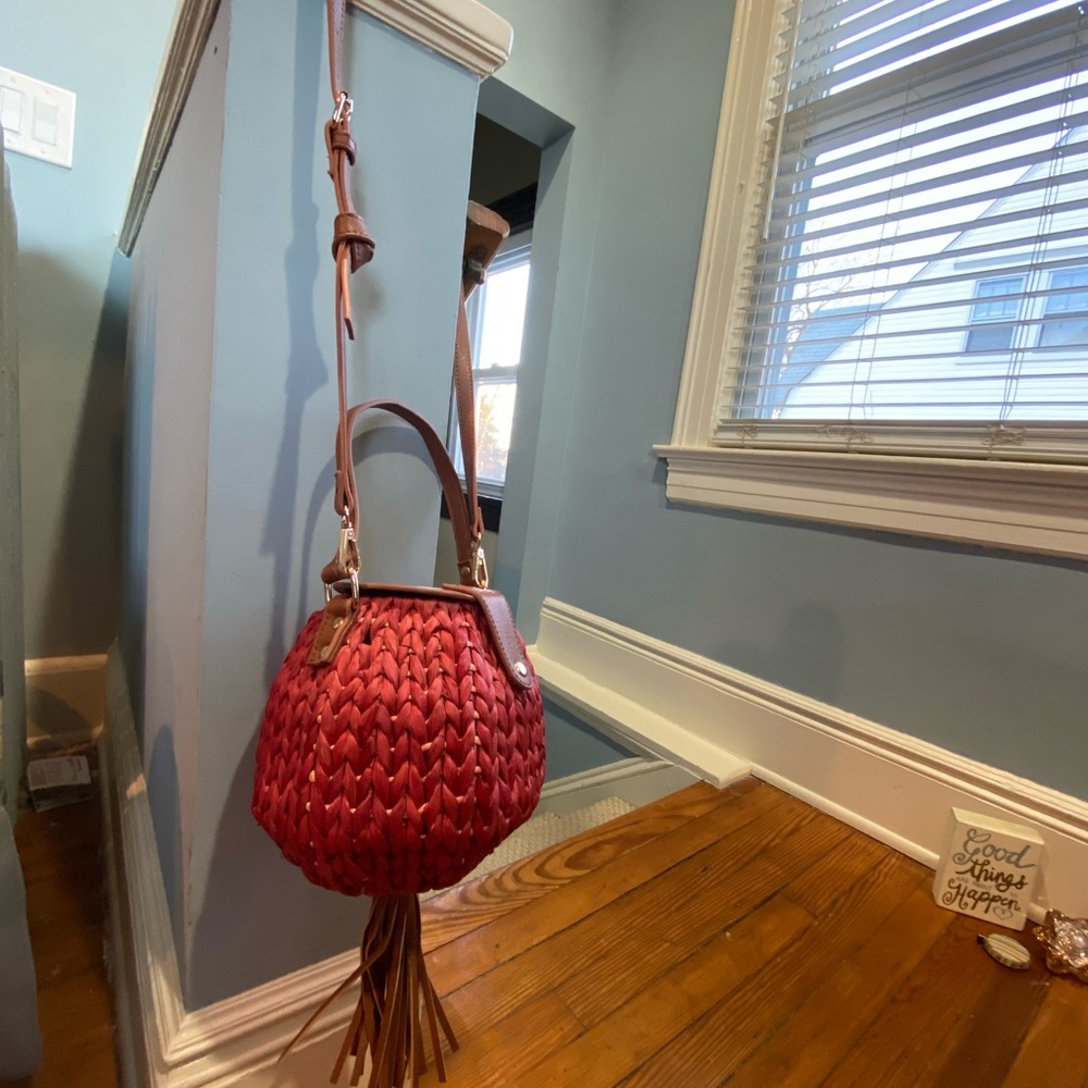 Crossbody - Picture 2 of 3